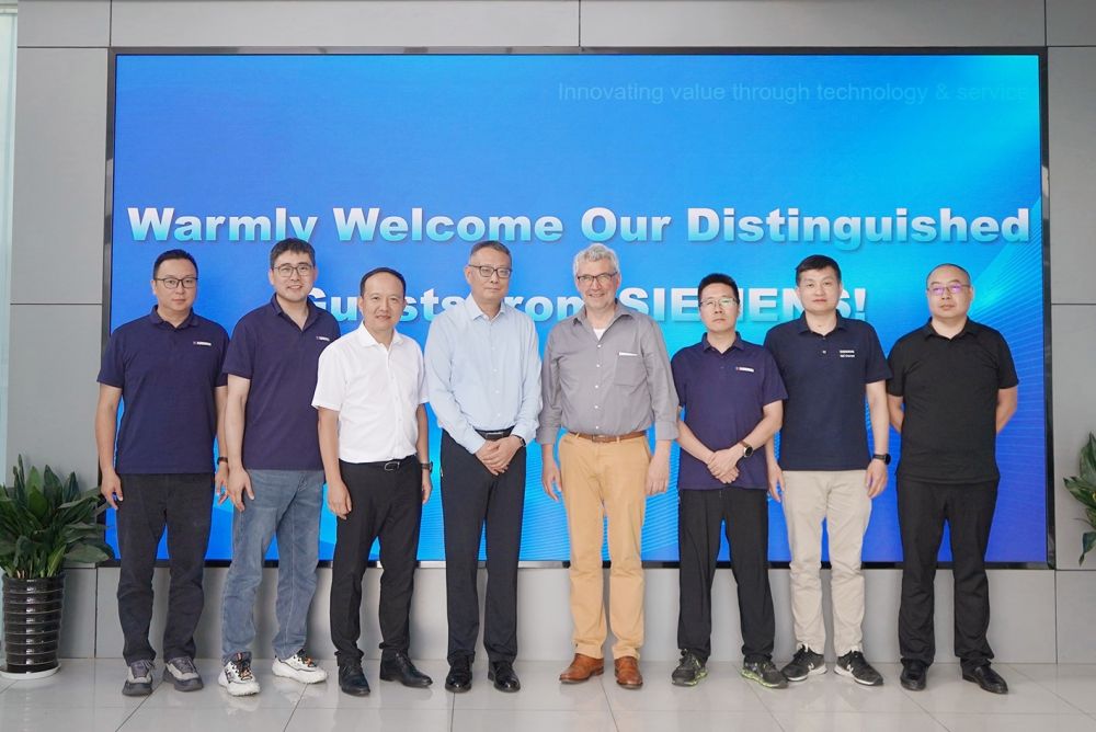 SIEMENS中国有限公司到访GENMA润邦重机制造基地(图3)