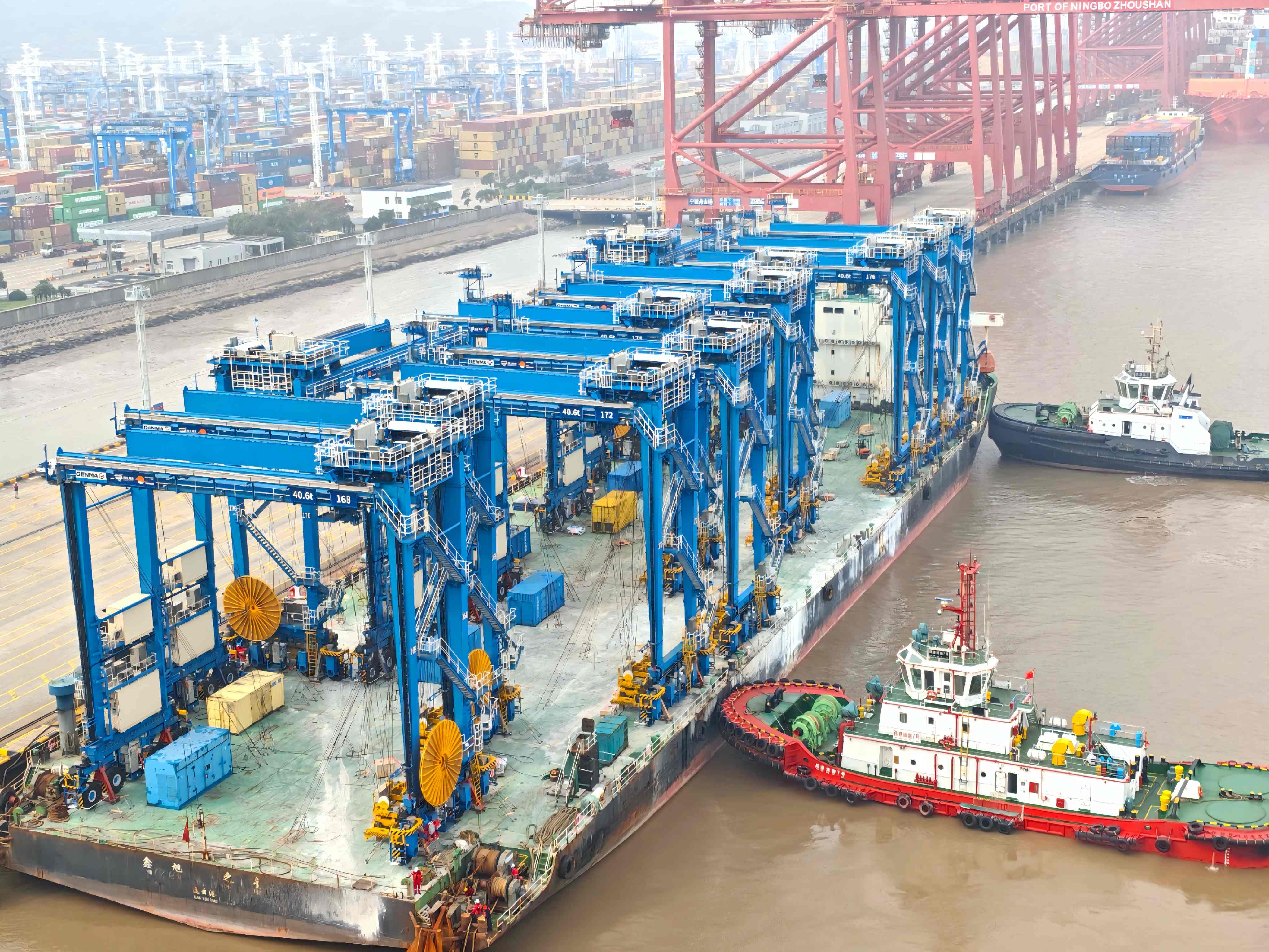 GENMA品牌12台全自动轮胎吊顺利到港 助力客户码头智能化升级(图1) GENMA品牌12台全自动轮胎吊顺利到港 助力客户码头智能化升级(图1)
